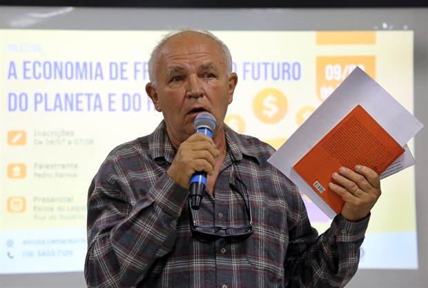 Palestra debate modelo econômico proposto pelo Papa Francisco - Câmara  Municipal de Piracicaba